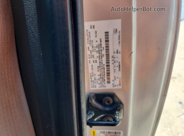 1FTMF1CP8JKD88714 2018 FORD F150 Серебряный Вид подкапотного пространства