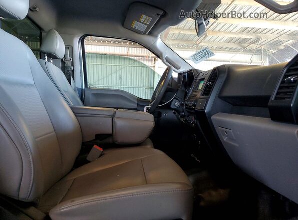 1FTMF1CPXGKD57151 2016 FORD F150 White Widok tylnych siedzeń