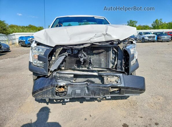1FTMF1E82HFA99305 2017 FORD F150 White Widok z przodu