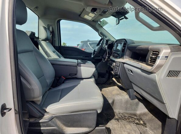 1FTMF1EB5NKD02928 2022 FORD F150 White Вид задніх сидінь