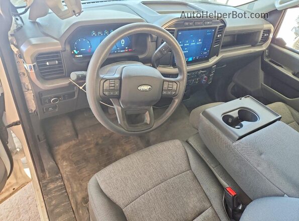1FTMF1LP8RKE50303 2024 FORD F150 White Առջևի վահանակի տեսք