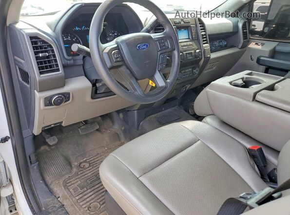 1FTRF3A67NEF98091 2022 FORD F350 Белый Вид панели приборов