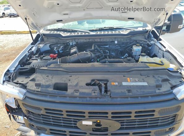 1FTRF3AA6REC49109 2024 FORD F350 White Vista interior trasera