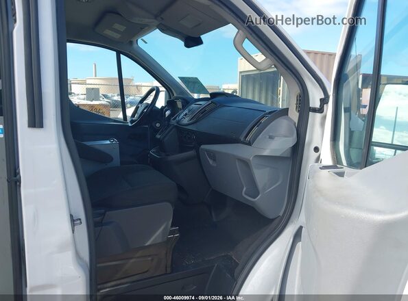 1FTYR1YG5HKA47721 2017 FORD TRANSIT-250 White წინა სალონის ხედი