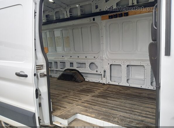 1FTYR3XM1JKA99890 2018 FORD TRANSIT-250 Белый Вид задних сидений