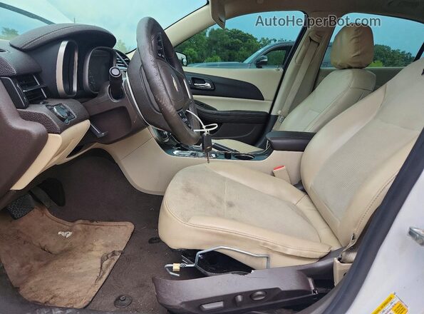 1G11C5SA0GF114045 2016 CHEVROLET MALIBU White Front interior view