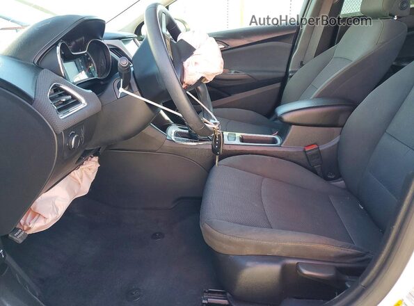 1G1BC5SM2J7170231 2018 CHEVROLET CRUZE Белый Вид салона спереди