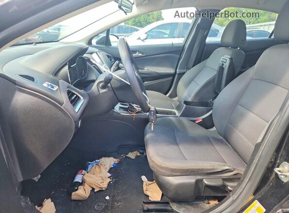 1G1BC5SM9J7204309 2018 CHEVROLET CRUZE Черный Вид салона спереди