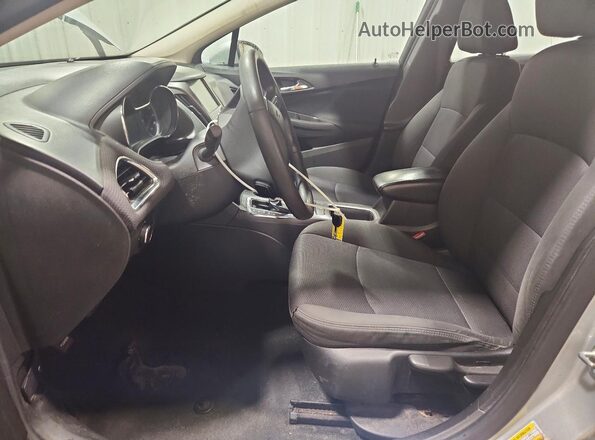 1G1BE5SM9H7170781 2017 CHEVROLET CRUZE Silver Widok wnętrza z przodu