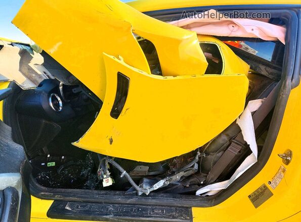 1G1FF1R75H0187349 2017 CHEVROLET CAMARO Yellow Vista interior delantera
