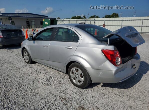 1G1JA5SH8G4153531 2016 CHEVROLET SONIC Silver Trasero izquierdo