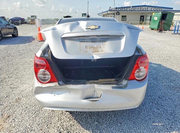 1G1JA5SH8G4153531 2016 CHEVROLET SONIC Silver Vista trasera