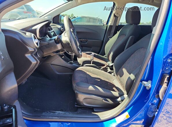 1G1JD5SH5J4100431 2018 CHEVROLET SONIC Blue Widok wnętrza z przodu