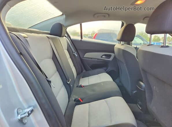 1G1PC5SG0G7185237 2016 CHEVROLET CRUZE Silver Հետևի նստատեղերի տեսք