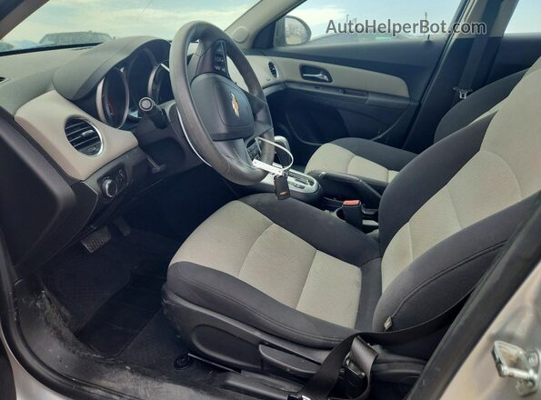 1G1PC5SH4G7172693 2016 CHEVROLET CRUZE Silver Вид салону спереду
