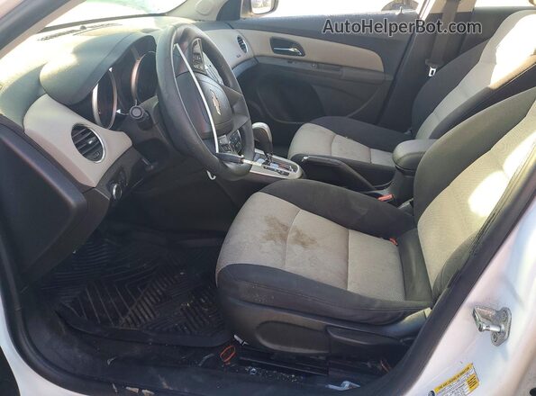 1G1PC5SH8G7169103 2016 CHEVROLET CRUZE Белый Вид салона спереди