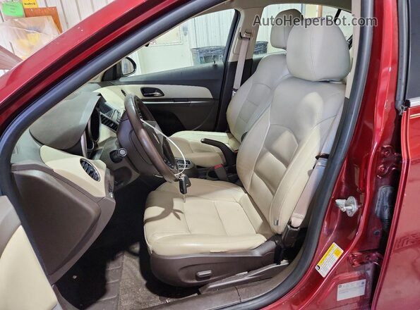 1G1PF5SB0G7125437 2016 CHEVROLET CRUZE Maroon Widok wnętrza z przodu
