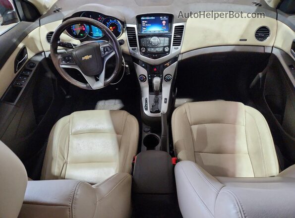 1G1PF5SB0G7125437 2016 CHEVROLET CRUZE Maroon Widok deski rozdzielczej