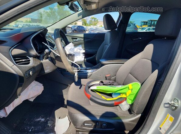 1G1ZD5ST0JF152111 2018 CHEVROLET MALIBU Gray Vista interior delantera