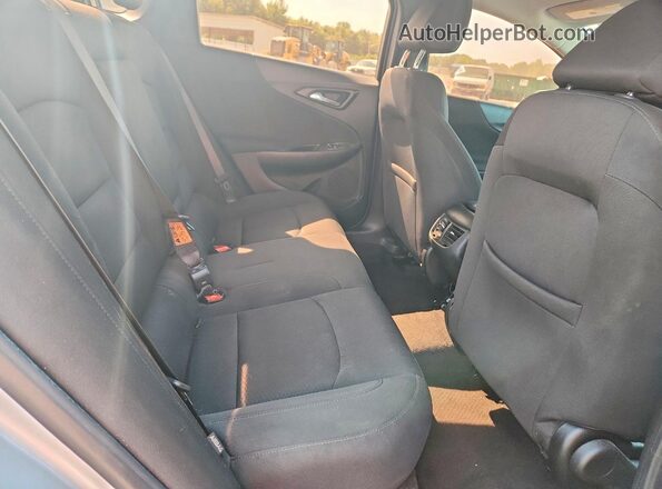1G1ZD5ST0LF081981 2020 CHEVROLET MALIBU Silver Вид задньої частини салону