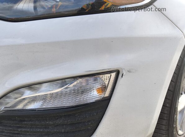 1G1ZD5ST6KF126744 2019 CHEVROLET MALIBU White 