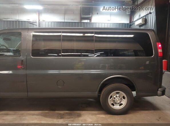 1GAWGEFF2H1248540 2017 CHEVROLET EXPRESS Gray Widok wnętrza z tyłu