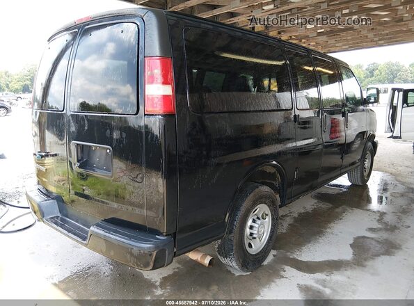 1GAWGEFG1H1264592 2017 CHEVROLET EXPRESS Черный Задняя правая четверть