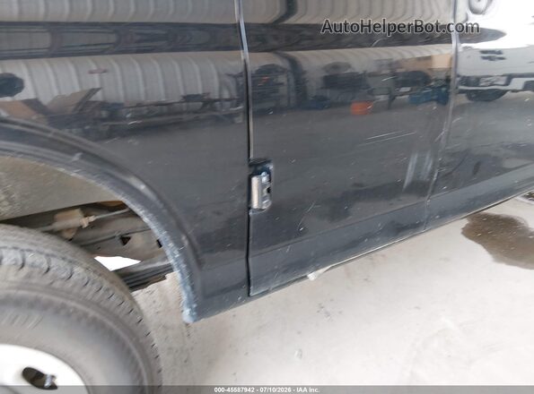 1GAWGEFG1H1264592 2017 CHEVROLET EXPRESS Черный Вид щитка приборов