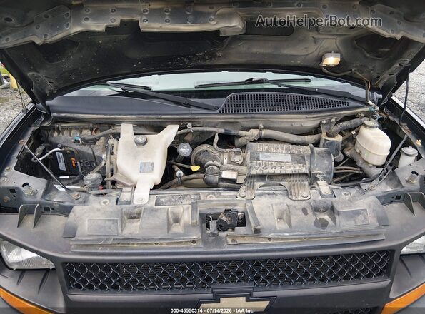 1GAWGEFG2H1266495 2017 CHEVROLET EXPRESS Black Вид ззаду