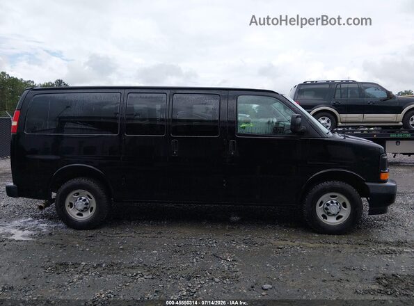 1GAWGEFG2H1266495 2017 CHEVROLET EXPRESS Black Вид задньої частини салону