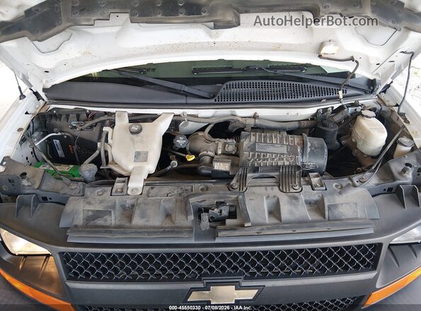 1GAWGEFG3G1252183 2016 CHEVROLET EXPRESS White Widok z tyłu
