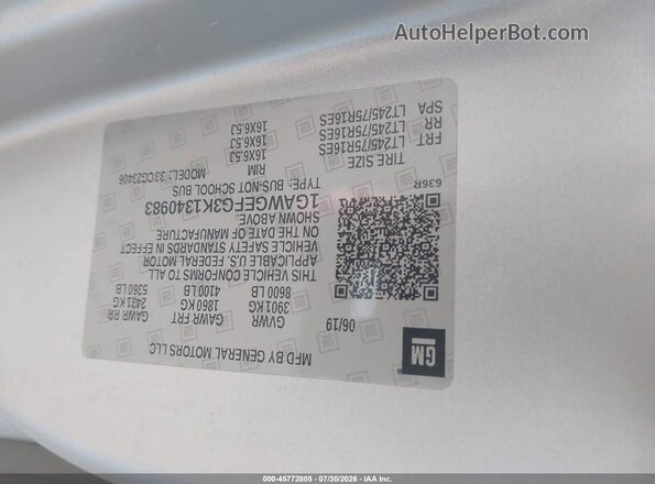 1GAWGEFG3K1340983 2019 CHEVROLET EXPRESS Silver Widok komory silnika