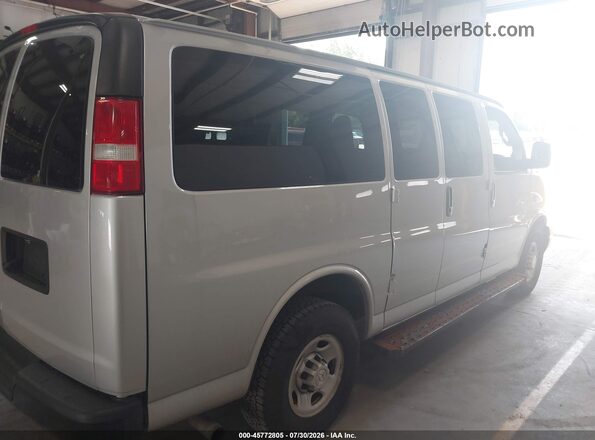1GAWGEFG3K1340983 2019 CHEVROLET EXPRESS Silver Tył prawy