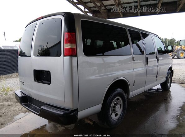 1GAWGEFG5G1247146 2016 CHEVROLET EXPRESS Silver Trasero derecho