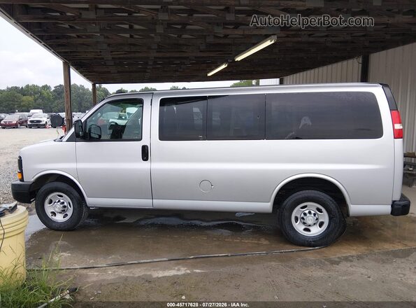 1GAWGEFG5G1247146 2016 CHEVROLET EXPRESS Silver Vista interior de 360 grados