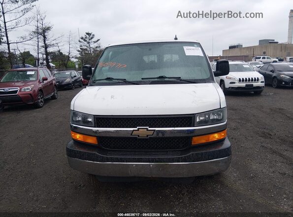 1GAWGFFG9G1325904 2016 CHEVROLET EXPRESS Белый Вид щитка приборов
