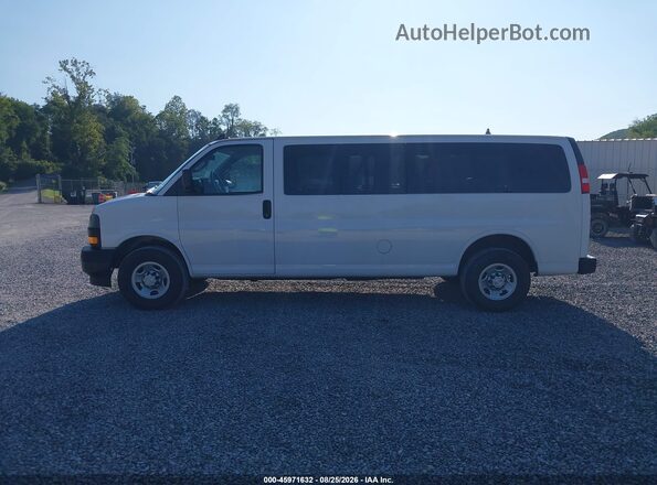 1GAZGNFP3P1117038 2023 CHEVROLET EXPRESS White Vista interior de 360 grados