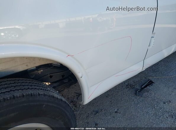 1GAZGPF7XS1151417 2025 CHEVROLET EXPRESS Белый Вид спереди