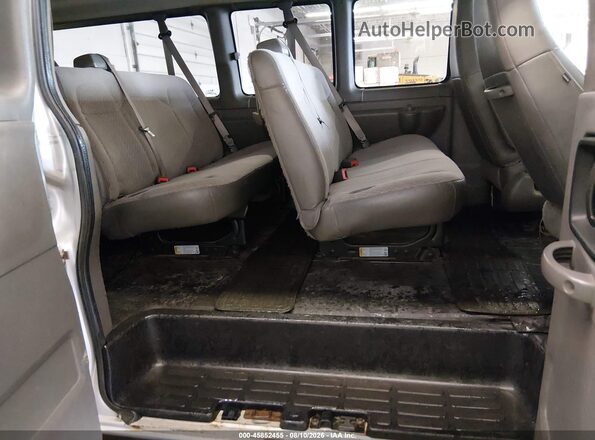 1GAZGPFF5H1103792 2017 CHEVROLET EXPRESS Silver Widok naklejki z numerem VIN