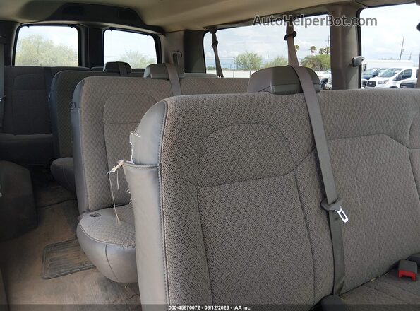 1GAZGPFF9G1252060 2016 CHEVROLET EXPRESS White Widok naklejki z numerem VIN