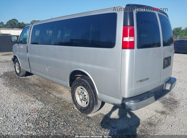 1GAZGPFG2H1264061 2017 CHEVROLET EXPRESS White Tył lewy