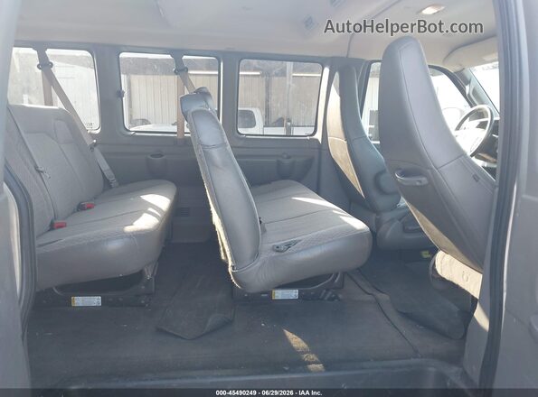 1GAZGPFG2H1264061 2017 CHEVROLET EXPRESS White Widok naklejki z numerem VIN