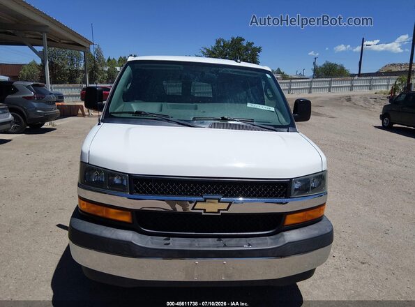 1GAZGPFG5J1286514 2018 CHEVROLET EXPRESS Белый Вид спереди