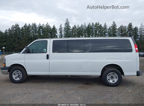 1GAZGPFG6H1108508 2017 CHEVROLET EXPRESS White Vista interior de 360 grados