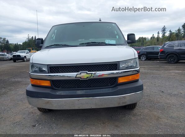 1GAZGPFG6H1108508 2017 CHEVROLET EXPRESS White Vista del cuadro de instrumentos