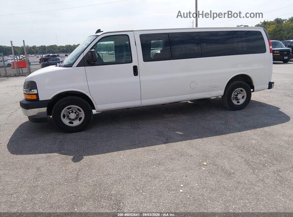 1GAZGPFG6H1269554 2017 CHEVROLET EXPRESS White Вид спереду