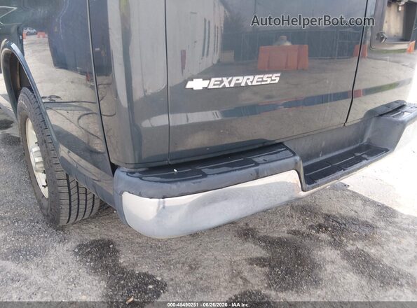 1GAZGPFG7H1266386 2017 CHEVROLET EXPRESS Gray უკანა სალონის ხედი