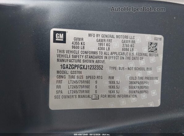1GAZGPFGXJ1232352 2018 CHEVROLET EXPRESS Gray ძრავის განყოფილების ხედი
