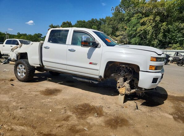 1GC1KWEYXJF236797 2018 CHEVROLET SILVERADO White Передня права чверть