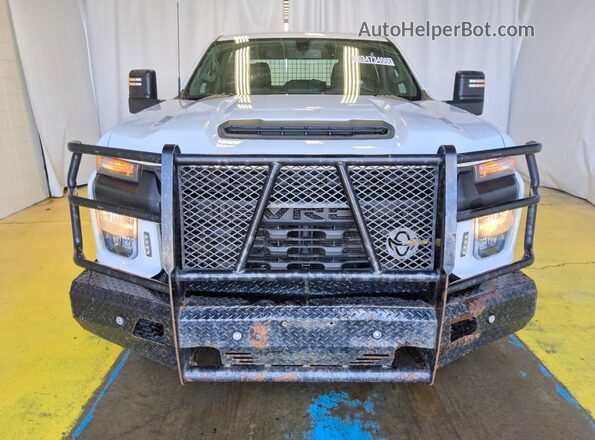 1GC1YLE76LF314497 2020 CHEVROLET SILVERADO Белый Вид спереди